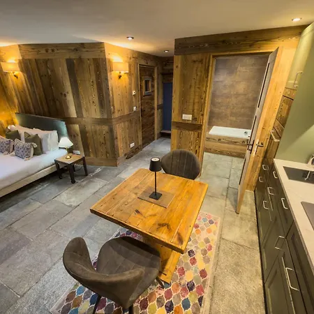 Hotel Black Diamond Foy 4*